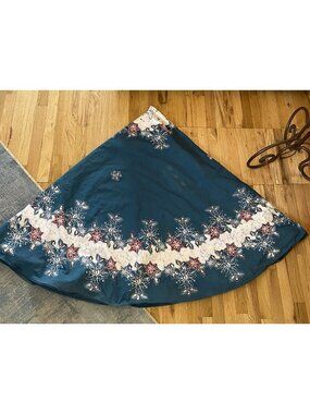 Large Round 87” Hand Dyed Batik Cap Teal White Red Floral Batik Tablecloth READ